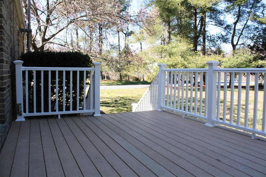 1005 Northwoods Trl McLean VA 22102