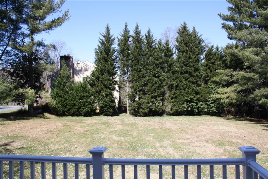1005 Northwoods Trl McLean VA 22102