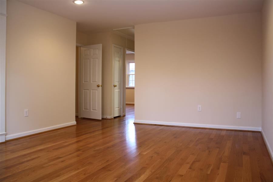 1005 Northwoods Trl McLean VA 22102