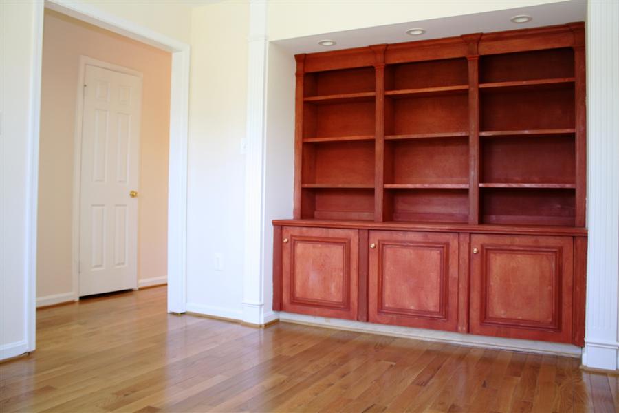 1005 Northwoods Trl McLean VA 22102