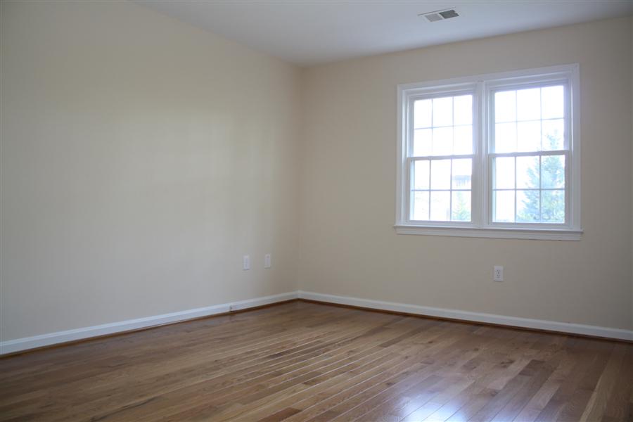 1005 Northwoods Trl McLean VA 22102