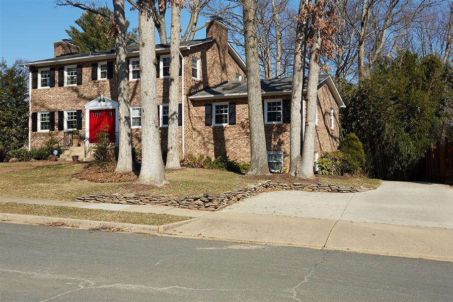 1325 Oberon Way McLean VA 22102
