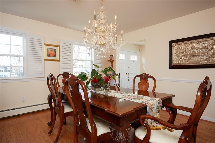 1325 Oberon Way McLean VA 22102