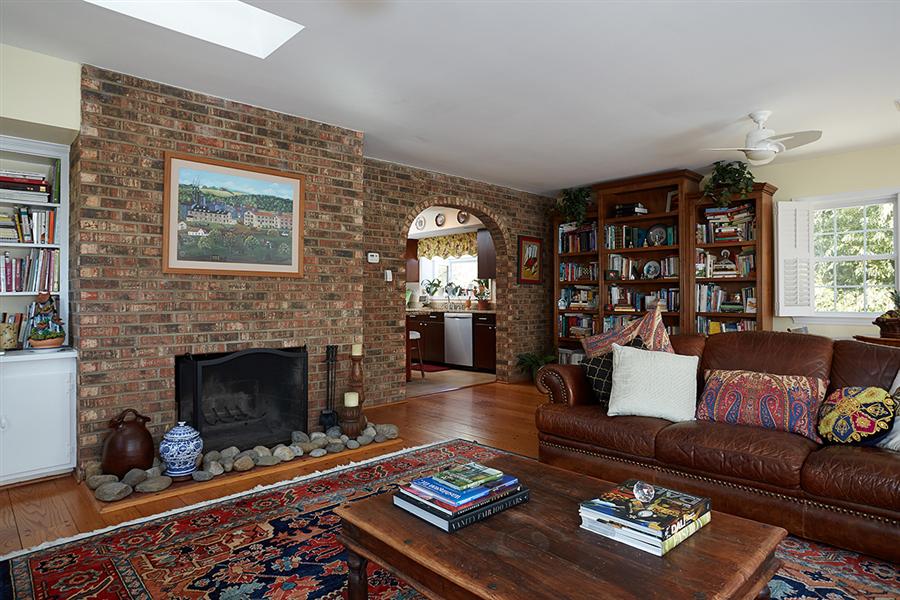 1325 Oberon Way McLean VA 22102
