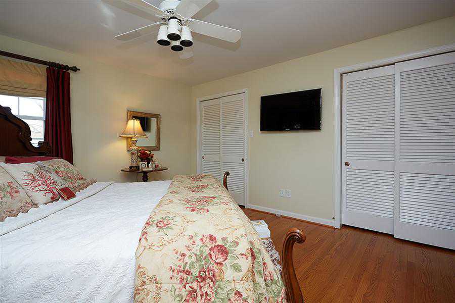 1325 Oberon Way McLean VA 22102