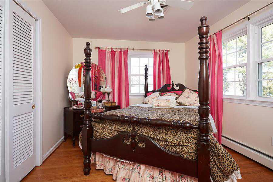 1325 Oberon Way McLean VA 22102