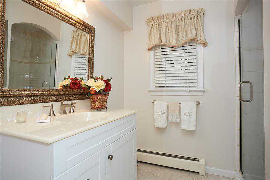 1325 Oberon Way McLean VA 22102