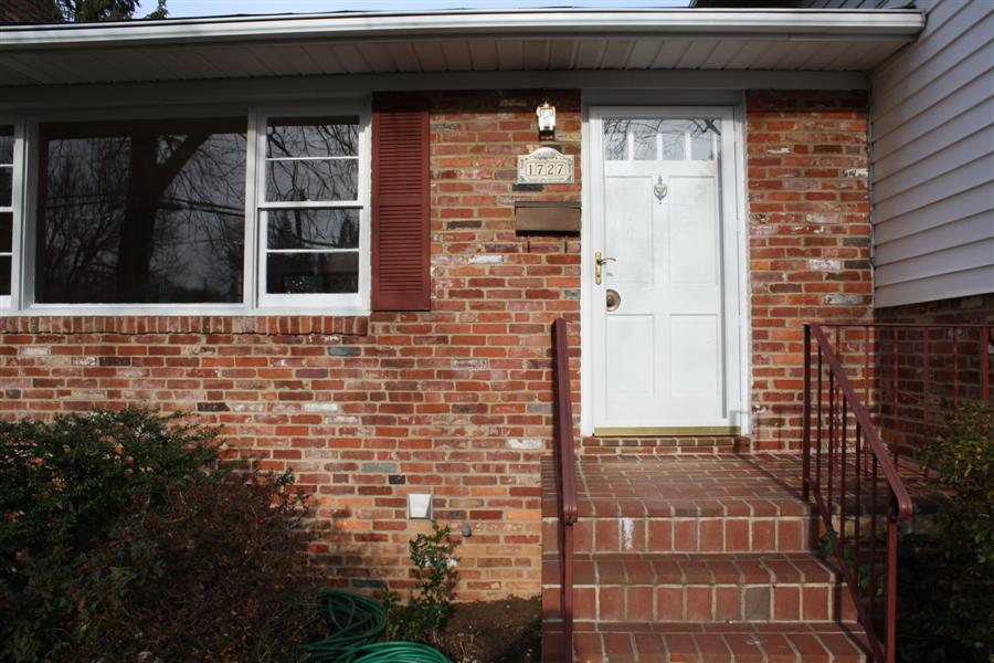 1727 Great Falls St McLean VA 22101