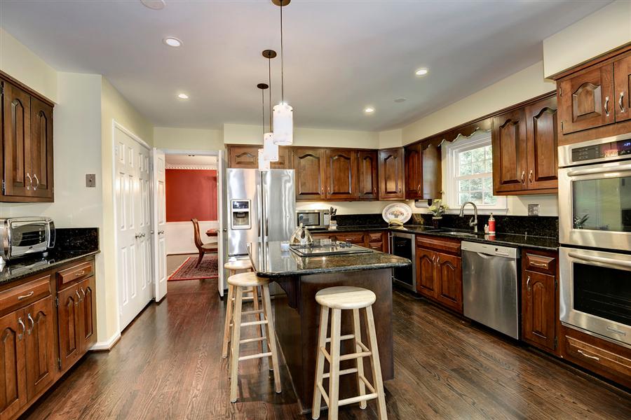 6615 Weatheford Ct McLean VA 22101
